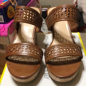 Liz Claiborne Tan Wedges (size 8)
